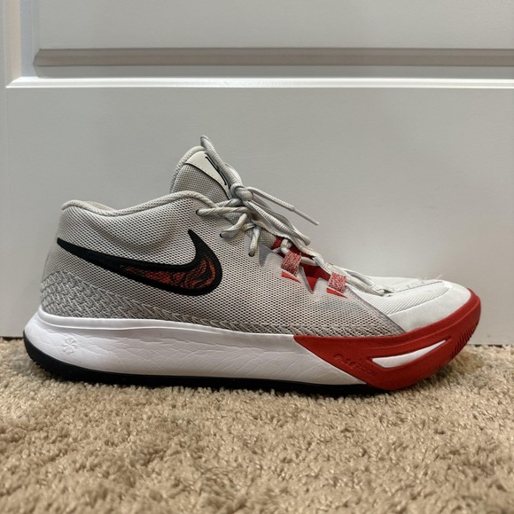 Nike Kyrie Low 5 Shoes Mens Size 11 Gray Red Black DM1125-002 Basketball Sneaker - Picture 1 of 8